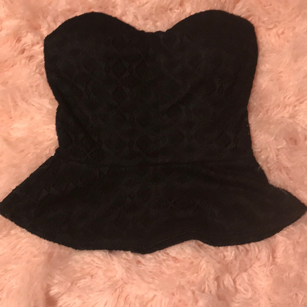 Boutique lace peplum halter top